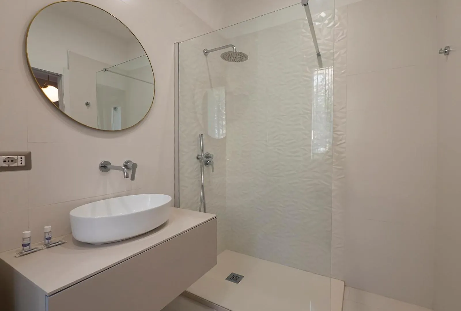 Big Apartment Close To Bocconi / Humanitas / Ieo Milan