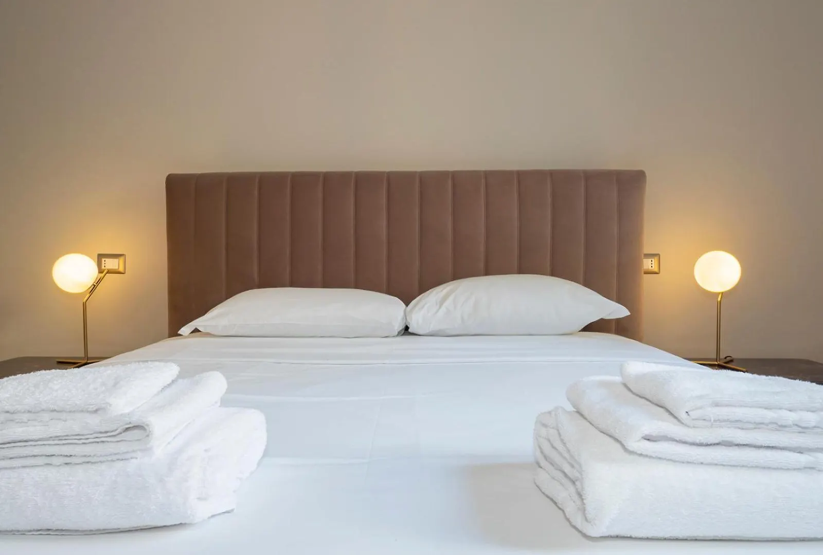 Big Apartment Close To Bocconi / Humanitas / Ieo Milan Italy
