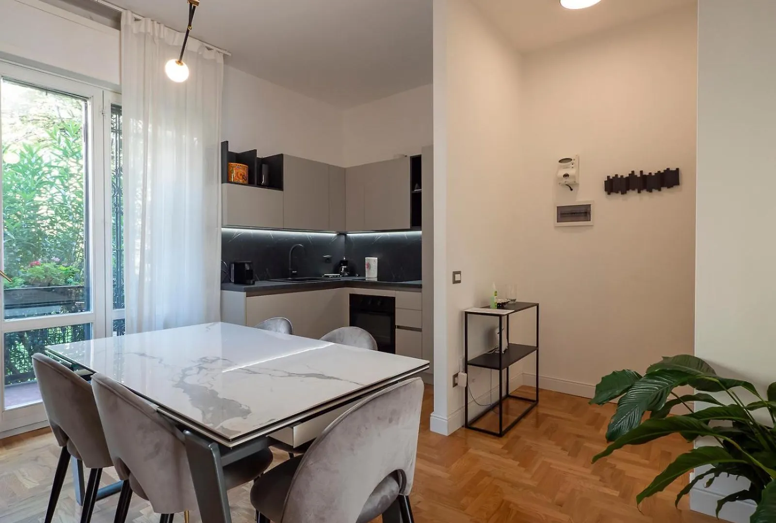 Big Apartment Close To Bocconi / Humanitas / Ieo Milan