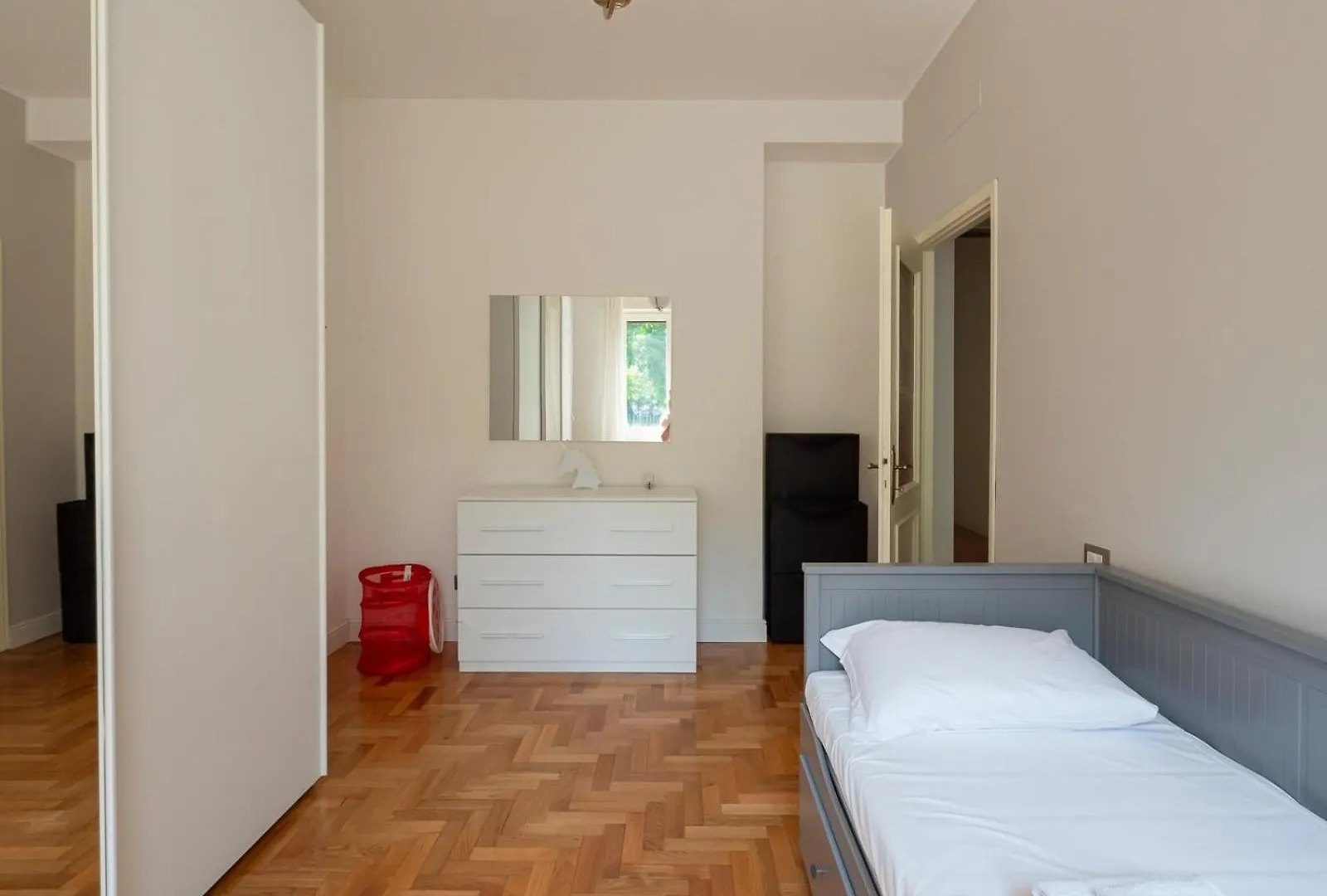 Big Apartment Close To Bocconi / Humanitas / Ieo Milan