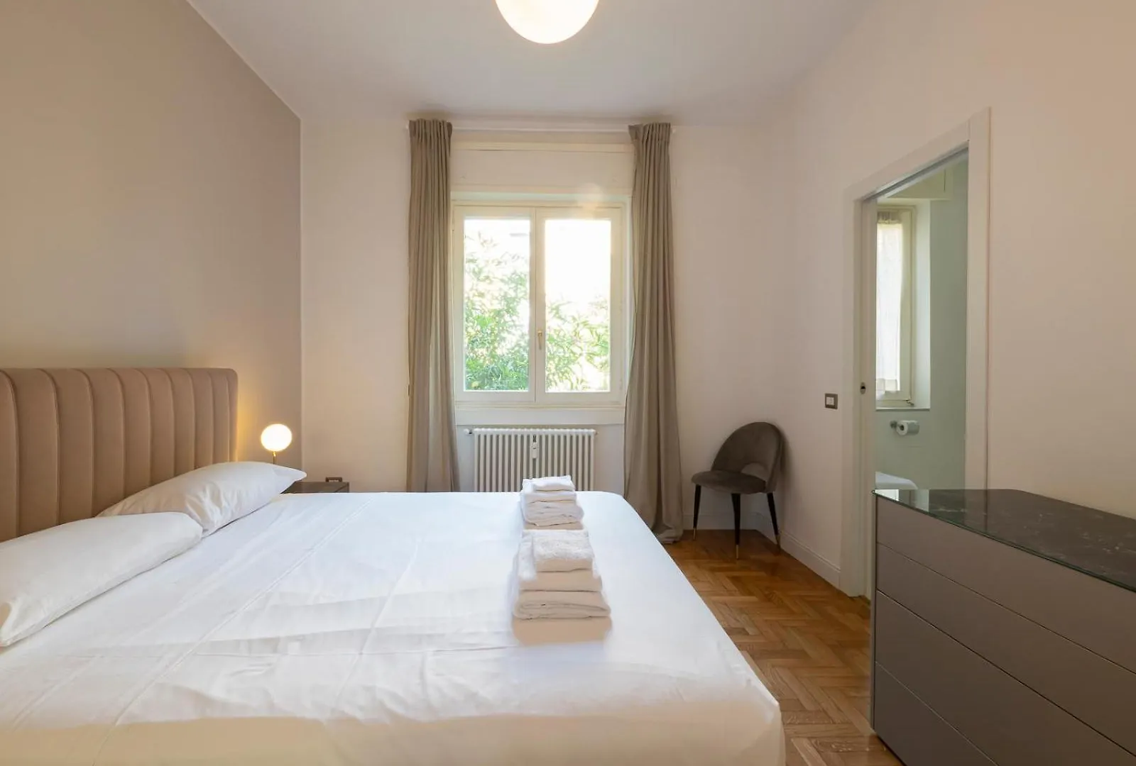 Big Apartment Close To Bocconi / Humanitas / Ieo Milan